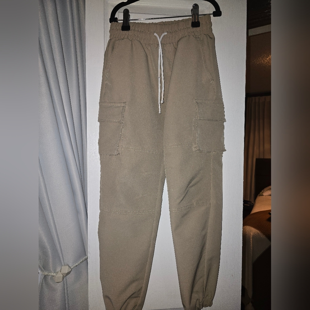 🎄BOYS BEIGE SOVEREIGN CODE JOGGER PANTS